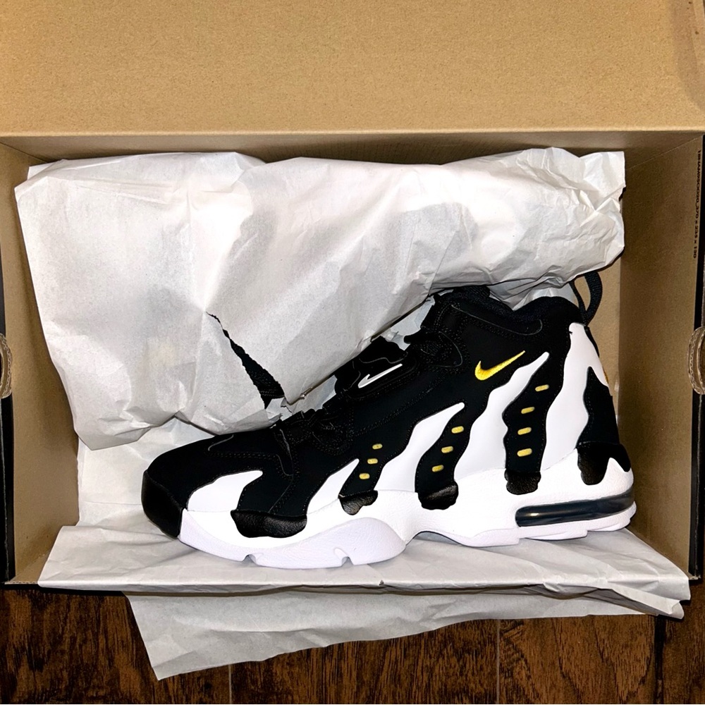 Brand New Nike Air DT Max ‘96 “Black White”